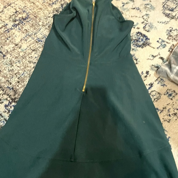 Small dress - Picture 2 of 3